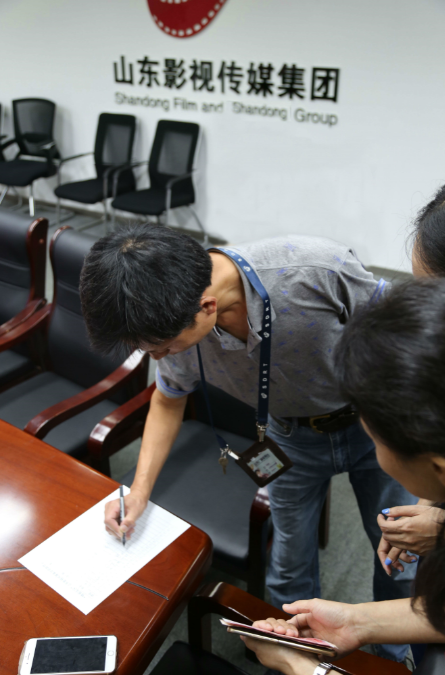 水灾无情，人间有爱| 色情视频
集团为洪灾地区捐款献爱心