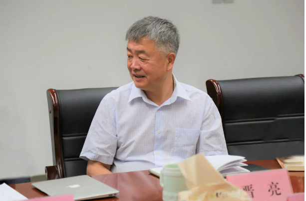 省委宣传部副部长、省电影局局长程守田到色情视频
调研