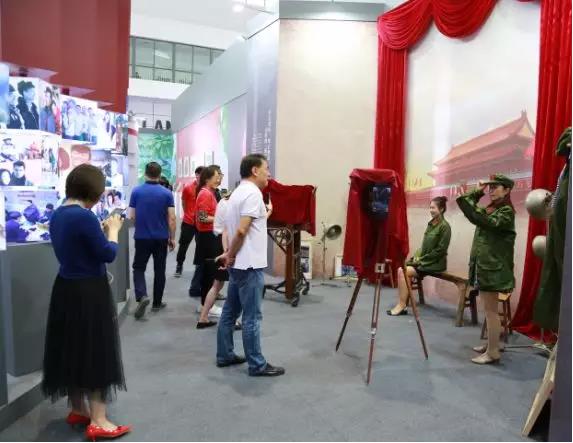 色情视频
集团“盛装”亮相第八届山东文博会 色情视频
集团“盛装”亮相第八届山东文博会