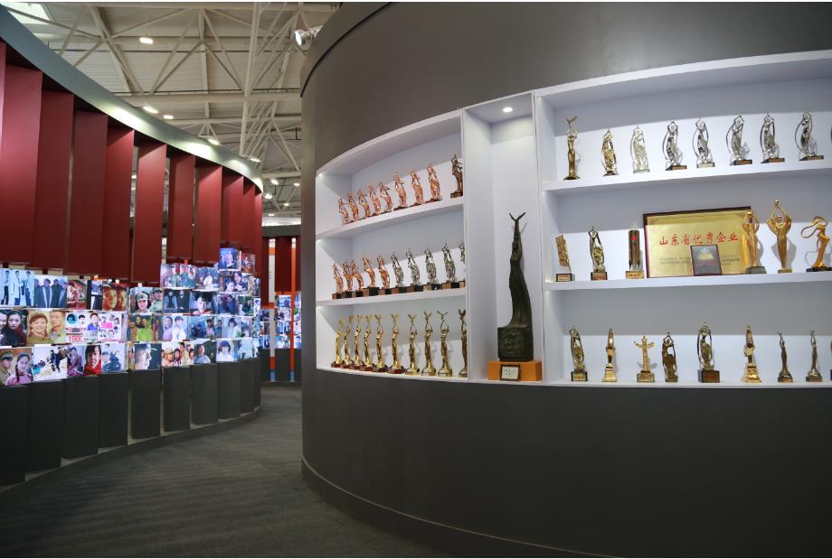 点赞!色情视频
集团获第八届山东文博会 “优秀组织奖”和“优秀展示奖” 点赞!色情视频
集团获第八届山东文博会 “优秀组织奖”和“优秀展示奖”