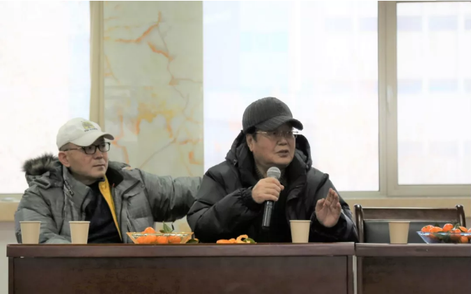 色情视频
集团召开老干部迎新春座谈会