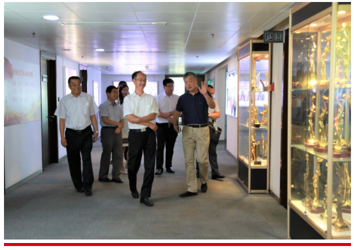 省委宣传部副部长魏长民带领部政策法规研究室同志来色情视频
集团调研指导 省委宣传部副部长魏长民带领部政策法规研究室同志来色情视频
集团调研指导